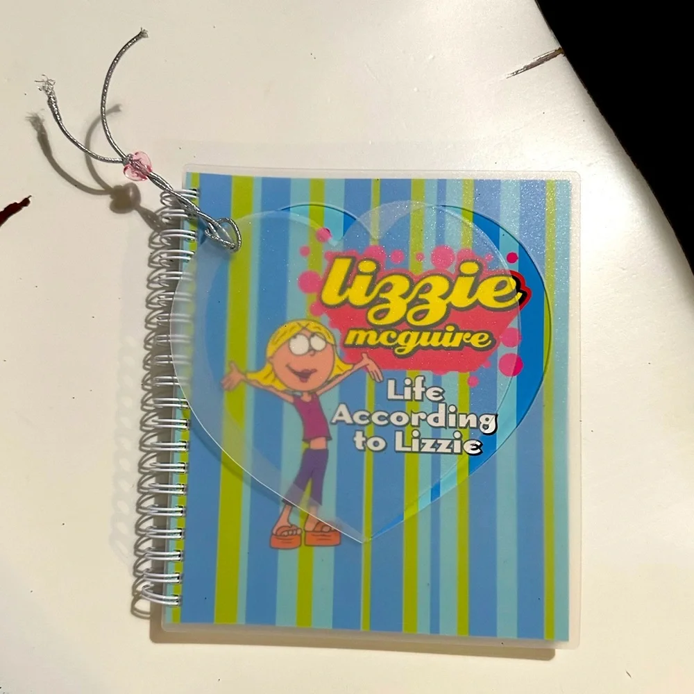 VTG 2004 DISNEY LIZZIE MCGUIRE LIFE ACCORDING TO LIZZIE JOURNAL NOTEBOOK STRIPED